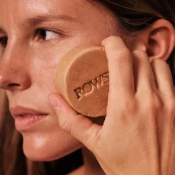 Nettoyant Visage Solide Orange & Centella Asiatica Peau Sèche -L:A Bruket Soldes 02 22 Visuel Secondaire Cleanser rose Rowse