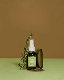 Élixir Cheveux Nourrissant Oil Mist Con Aloe Vera -L:A Bruket Soldes 0332 Ceremonia OIL MIST SH 04 TAN BACKDROP 019