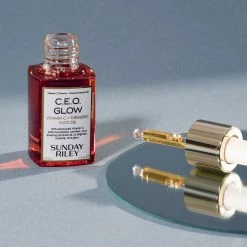 Sunday Riley C.E.O. Glow Vitamin C & Turmeric Face Oil Huile Visage Éclat 9 Sunday Riley C.E.O. Glow Vitamin C & Turmeric Face Oil Huile Visage Éclat -L:A Bruket Soldes 04 22 Encart Inspi CEO Oil Sunday Riley 200bac1d a6f6 4630 82f7 4f027ba4e286