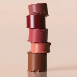 Balmy Tint Hydrating Lip Balm Baume à Lèvres Teinté -L:A Bruket Soldes 06 12 Encart Inspi Ilia Balmy Tint4