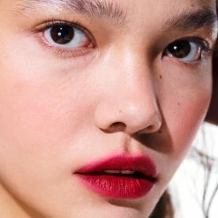 Rouge à Lèvres Semi Mat -L:A Bruket Soldes 1Ral Carre