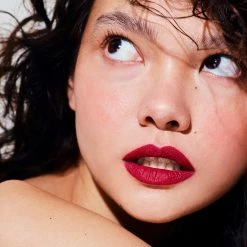 Le Velours Crème à Lèvres 16 Le Velours Crème à Lèvres -L:A Bruket Soldes 2Velours Carre