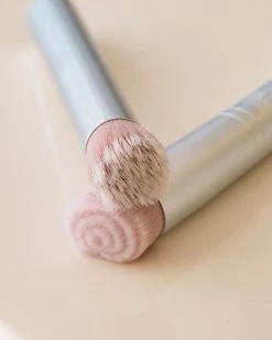 RMS Beauty Skin2Skin Foundation Brush