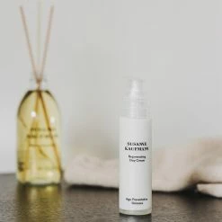 Rejuvenating Day Cream Crème De Jour Revitalisante 9 Rejuvenating Day Cream Crème De Jour Revitalisante -L:A Bruket Soldes Rejunevating Day cream 3