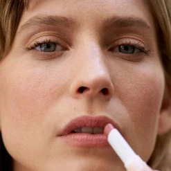 Baume à Lèvres Teinté 25 Baume à Lèvres Teinté -L:A Bruket Soldes marla rose