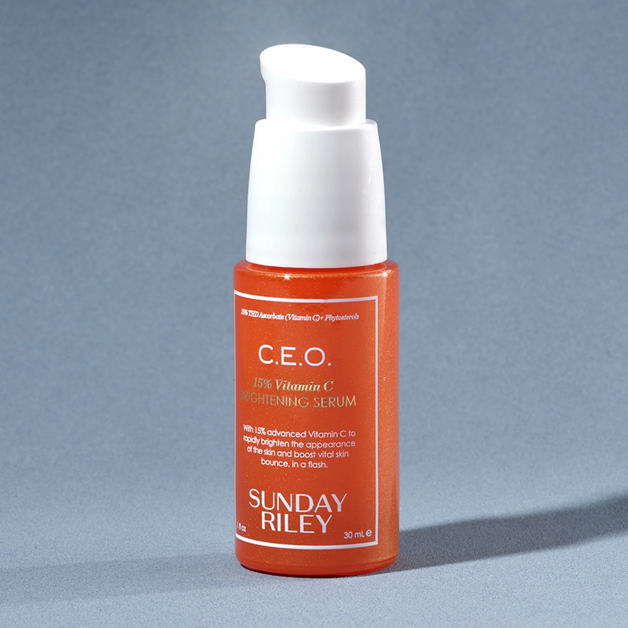 Sunday Riley C.E.O. 15% Vitamin C Brightening Serum Éclaircissant 5 Sunday Riley C.E.O. 15% Vitamin C Brightening Serum Éclaircissant – Image 3